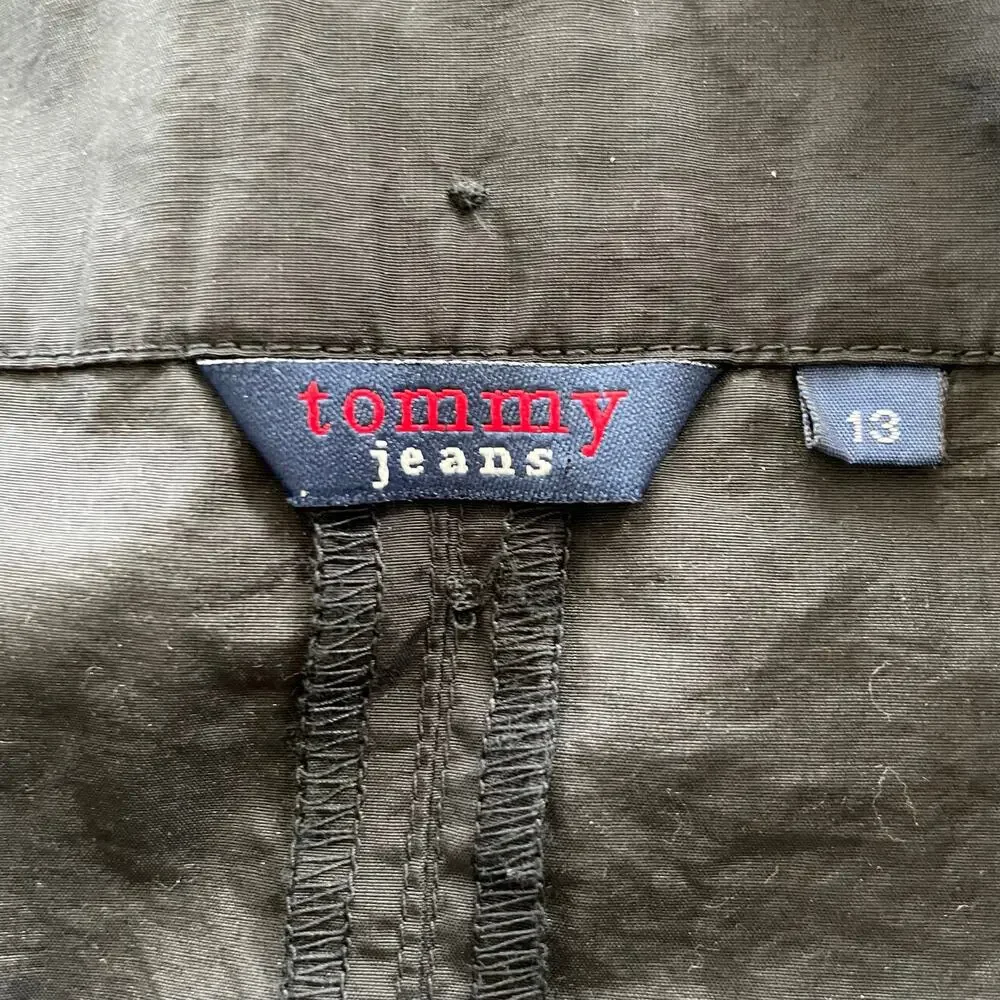 Vintage Y2K Tommy Jeans Black Utility Cargo Skirt 13 L Streetwear Off Duty Model